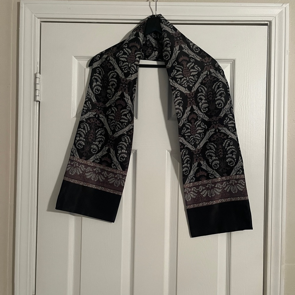 🐠Women’s Scarf. NWOT.